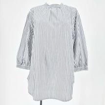 ブラウス
