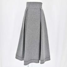 タックボリュームフレアスカート